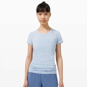 Size 2 lululemon swiftly tech waist length top